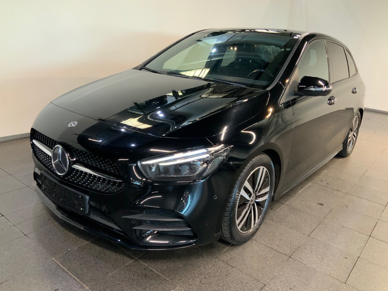 Mercedes B200 1,3 AMG Line aut.
