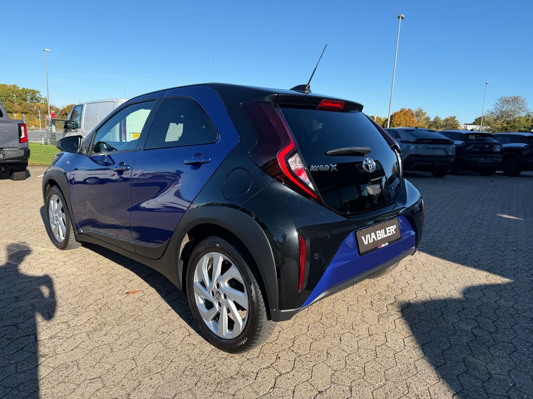 Blå Toyota Aygo X fra 2022