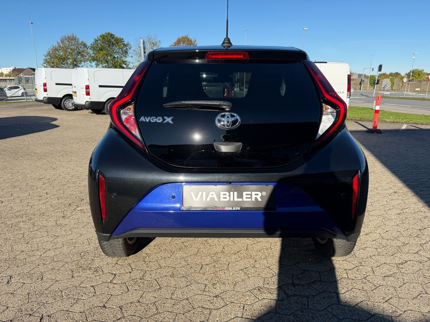 Blå Toyota Aygo X fra 2022