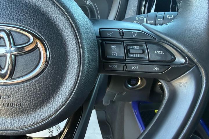 Blå Toyota Aygo X fra 2022