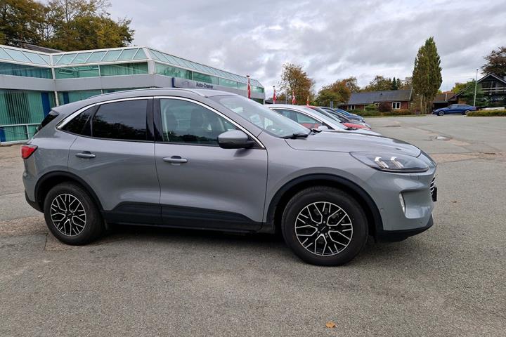 Sølv Ford Kuga fra 2021