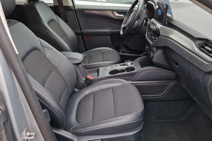 Sølv Ford Kuga fra 2021