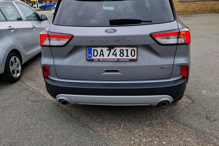 Sølv Ford Kuga fra 2021