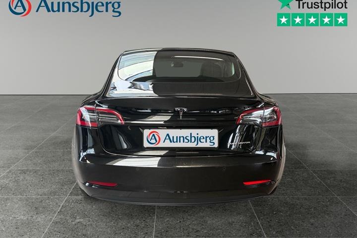 undefined Tesla Model 3 fra 2021