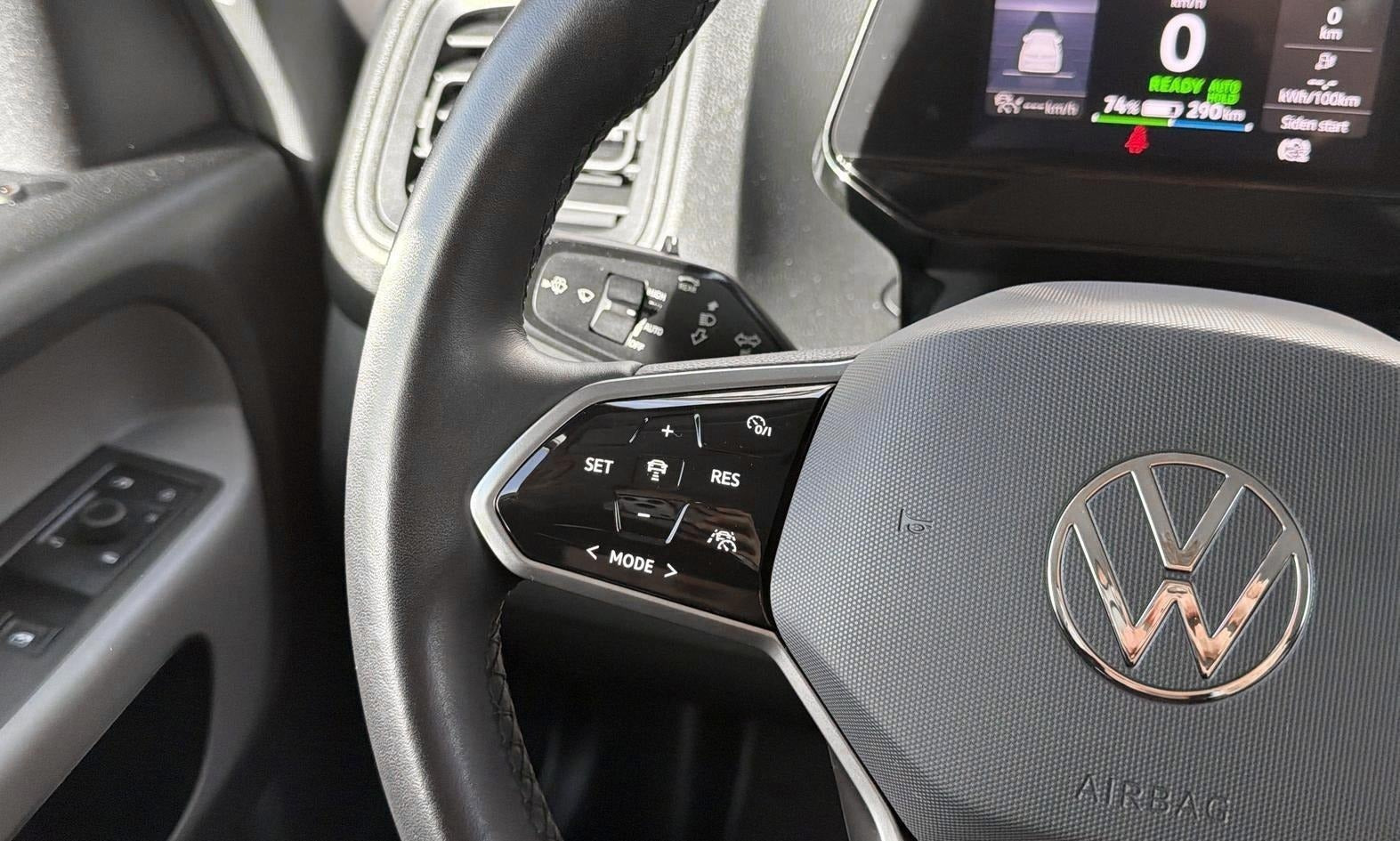 Hvid VW ID.Buzz fra 2024
