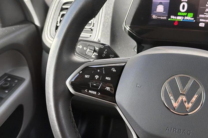 Hvid VW ID.Buzz fra 2024
