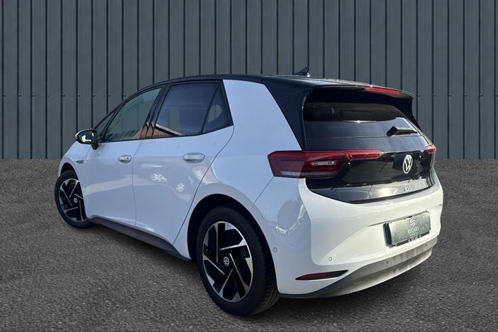 Hvid VW ID.3 fra 2023