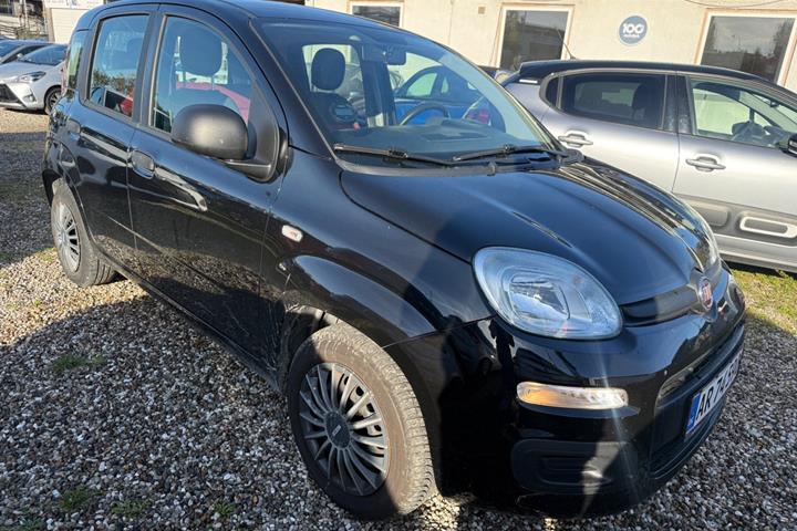 Sort Fiat Panda fra 2014