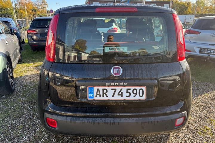 Sort Fiat Panda fra 2014