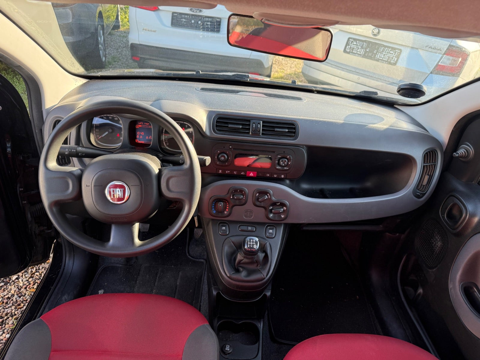 Sort Fiat Panda fra 2014