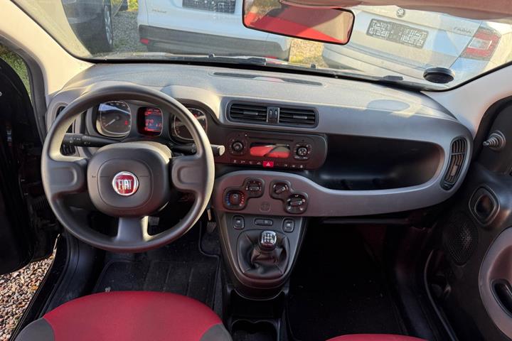 Sort Fiat Panda fra 2014