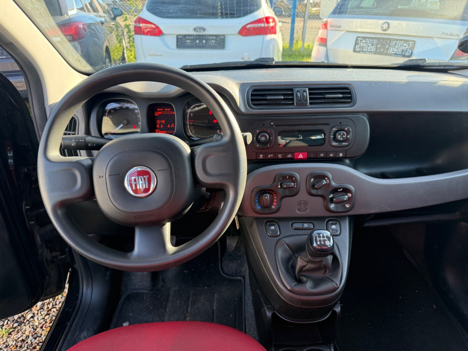 Sort Fiat Panda fra 2014