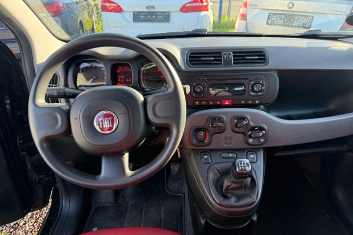 Sort Fiat Panda fra 2014