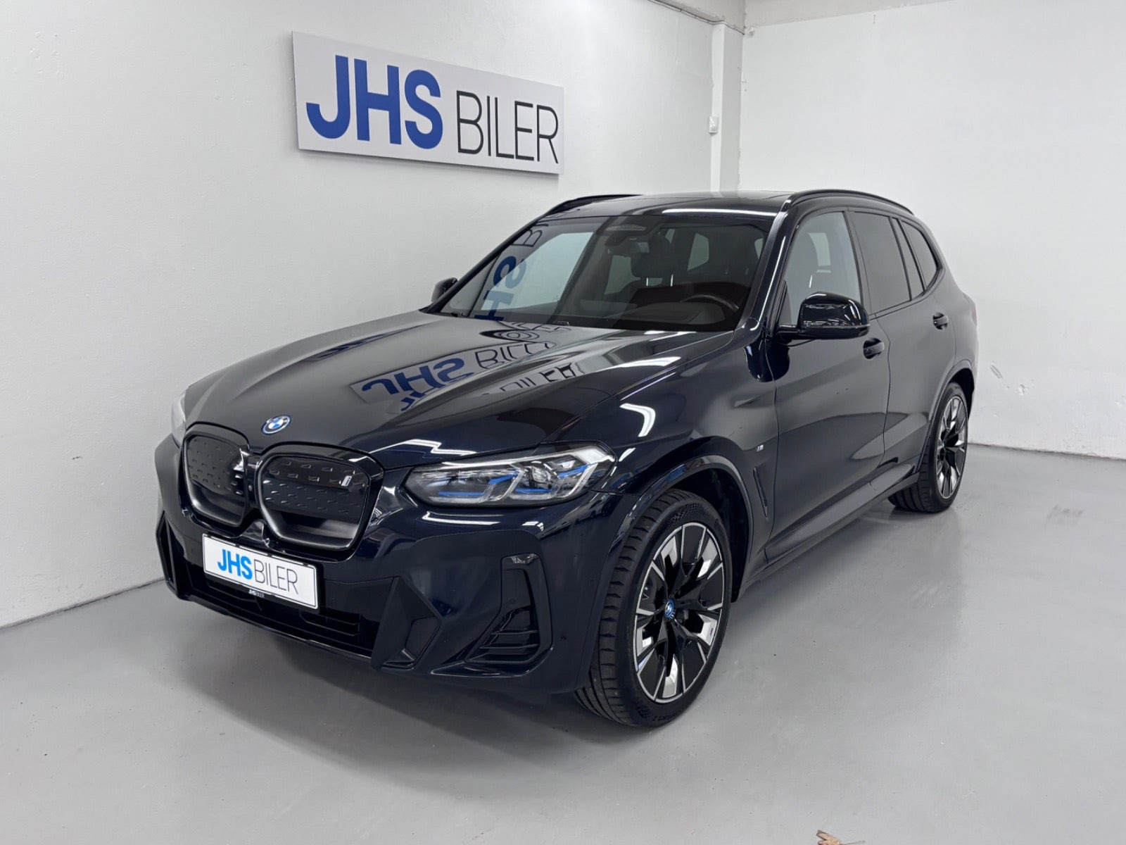 BMW iX3 Charged Plus M-Sport