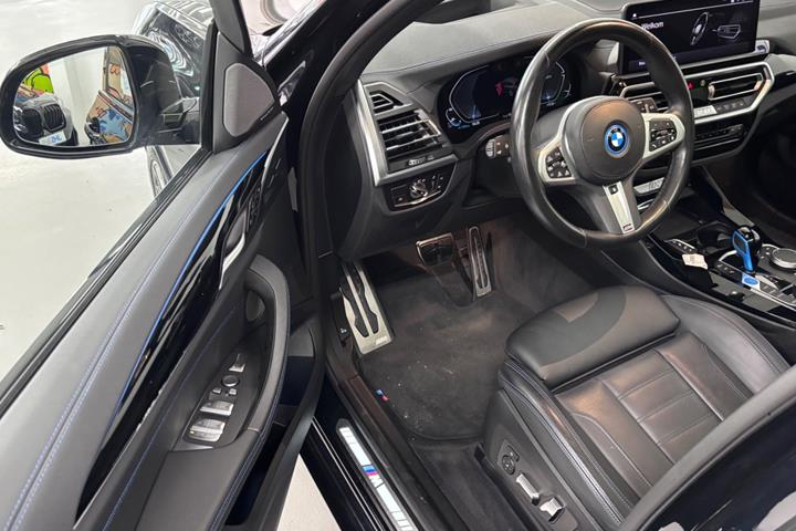 Sort BMW iX3 fra 2022