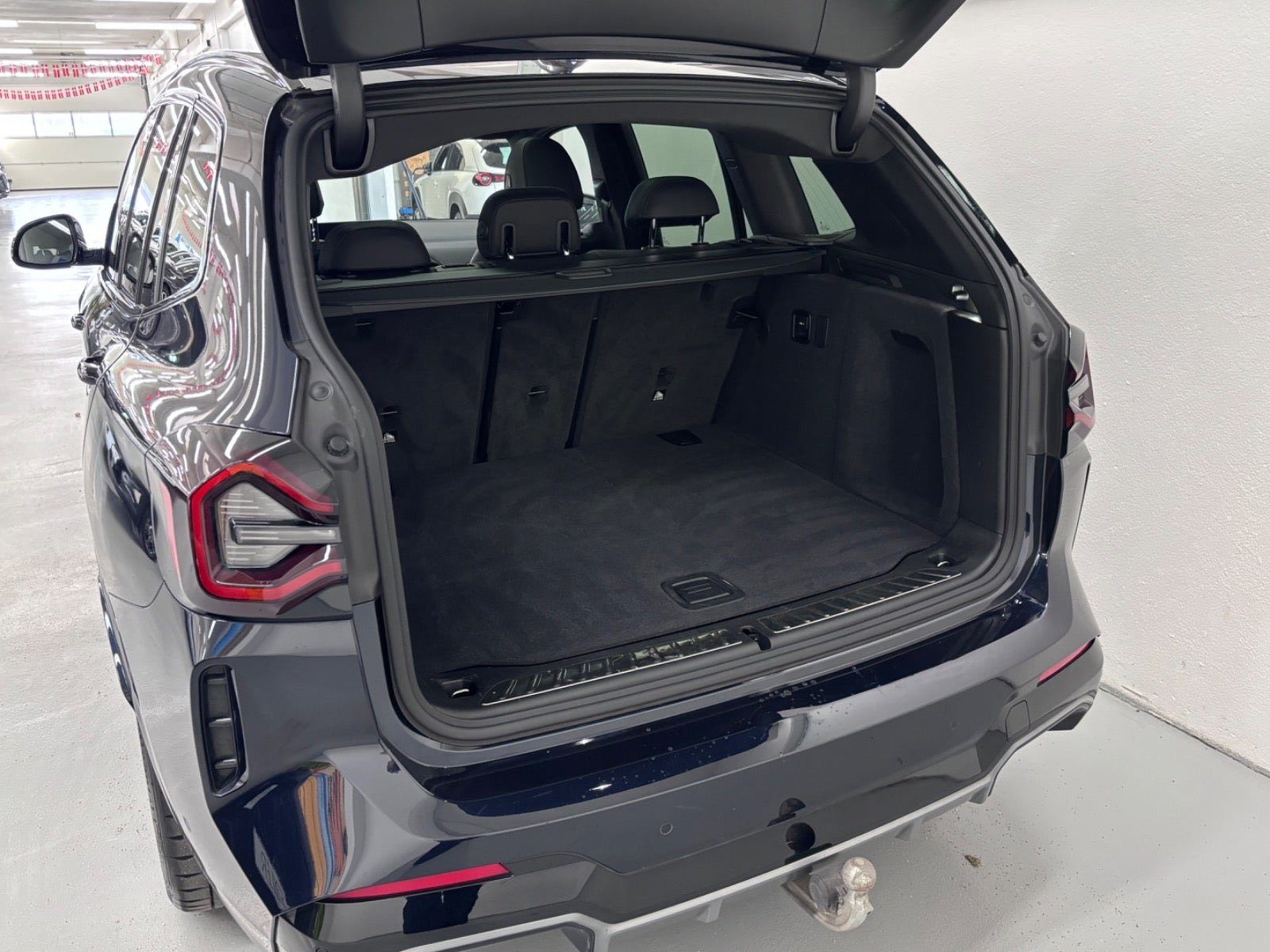 Sort BMW iX3 fra 2022
