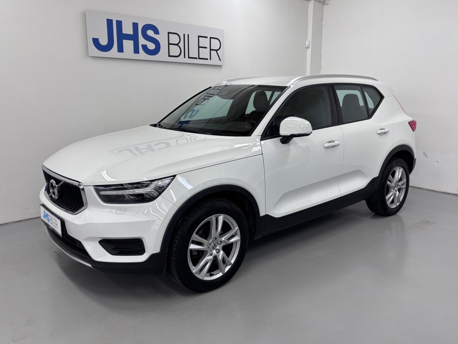 Hvid Volvo XC40 fra 2019