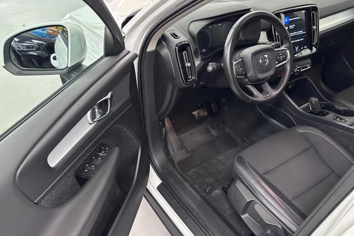 Hvid Volvo XC40 fra 2019