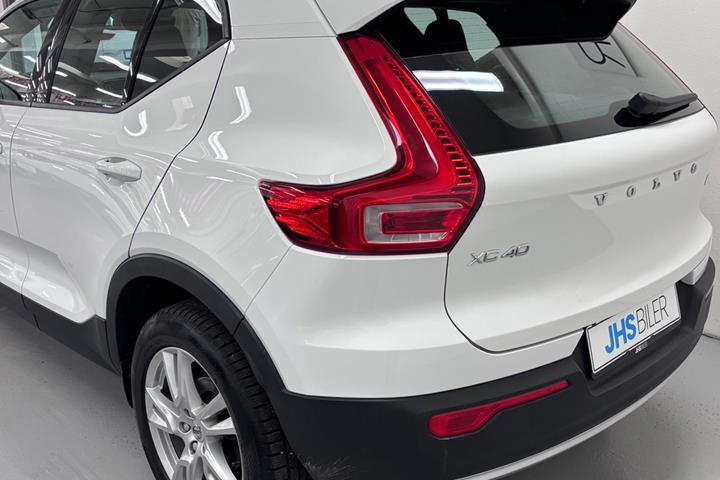 Hvid Volvo XC40 fra 2019