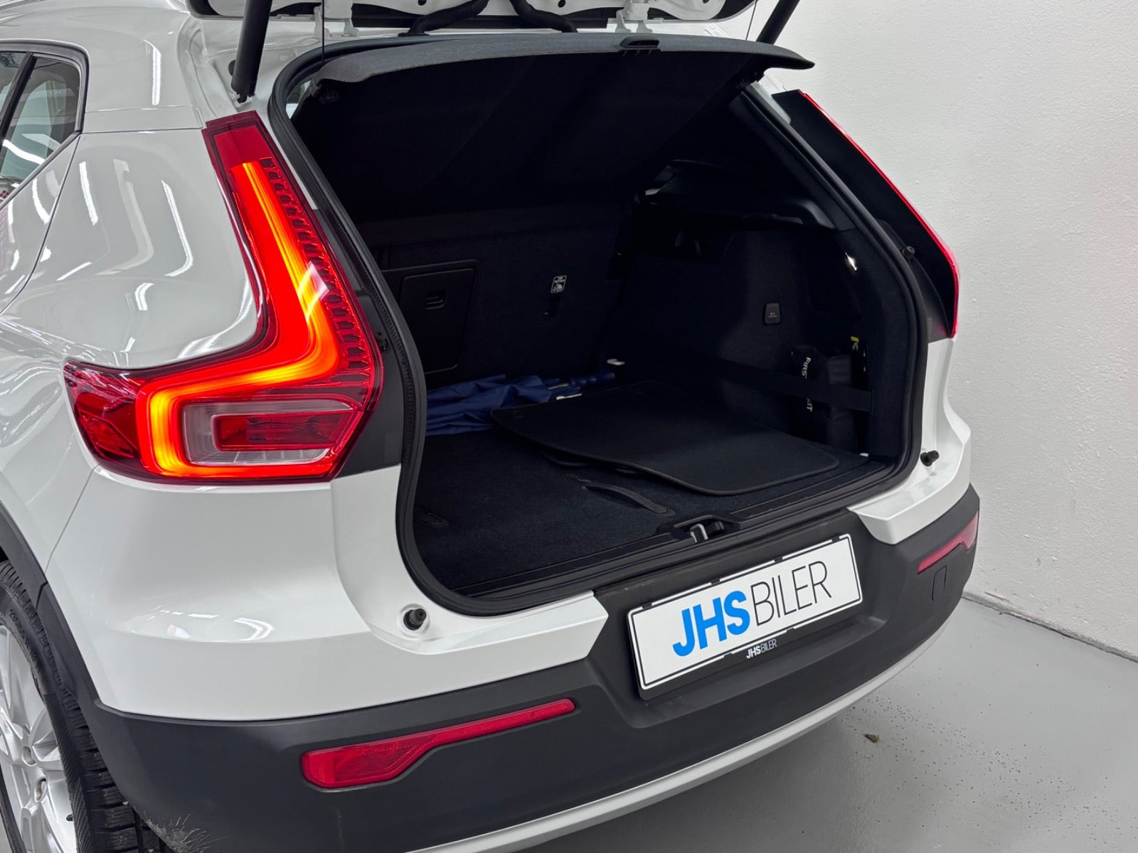 Hvid Volvo XC40 fra 2019