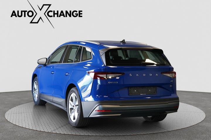 Blå Skoda Enyaq fra 2021