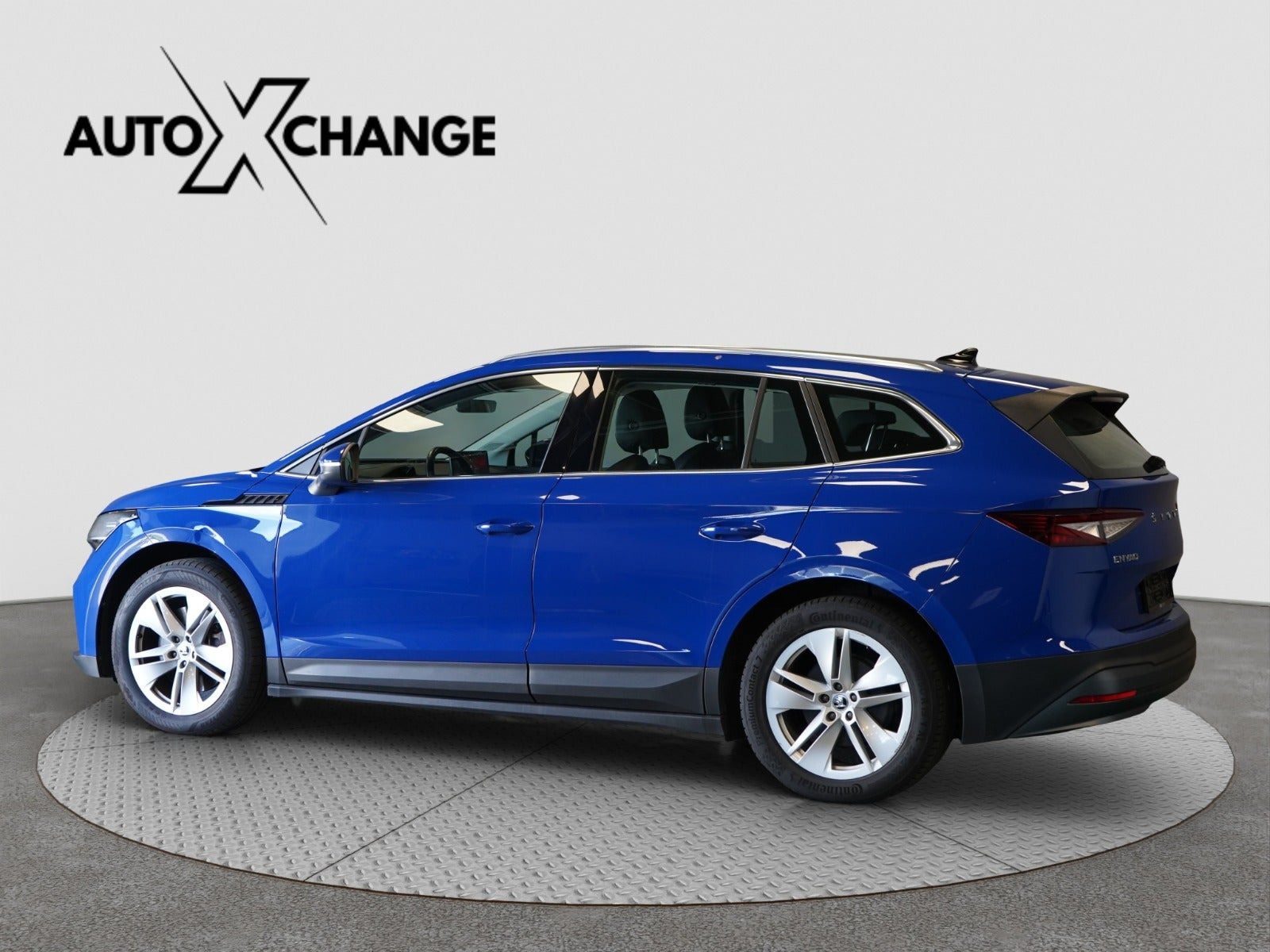 Blå Skoda Enyaq fra 2021