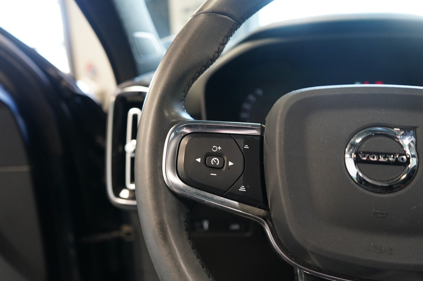 undefined Volvo XC40 fra 2022