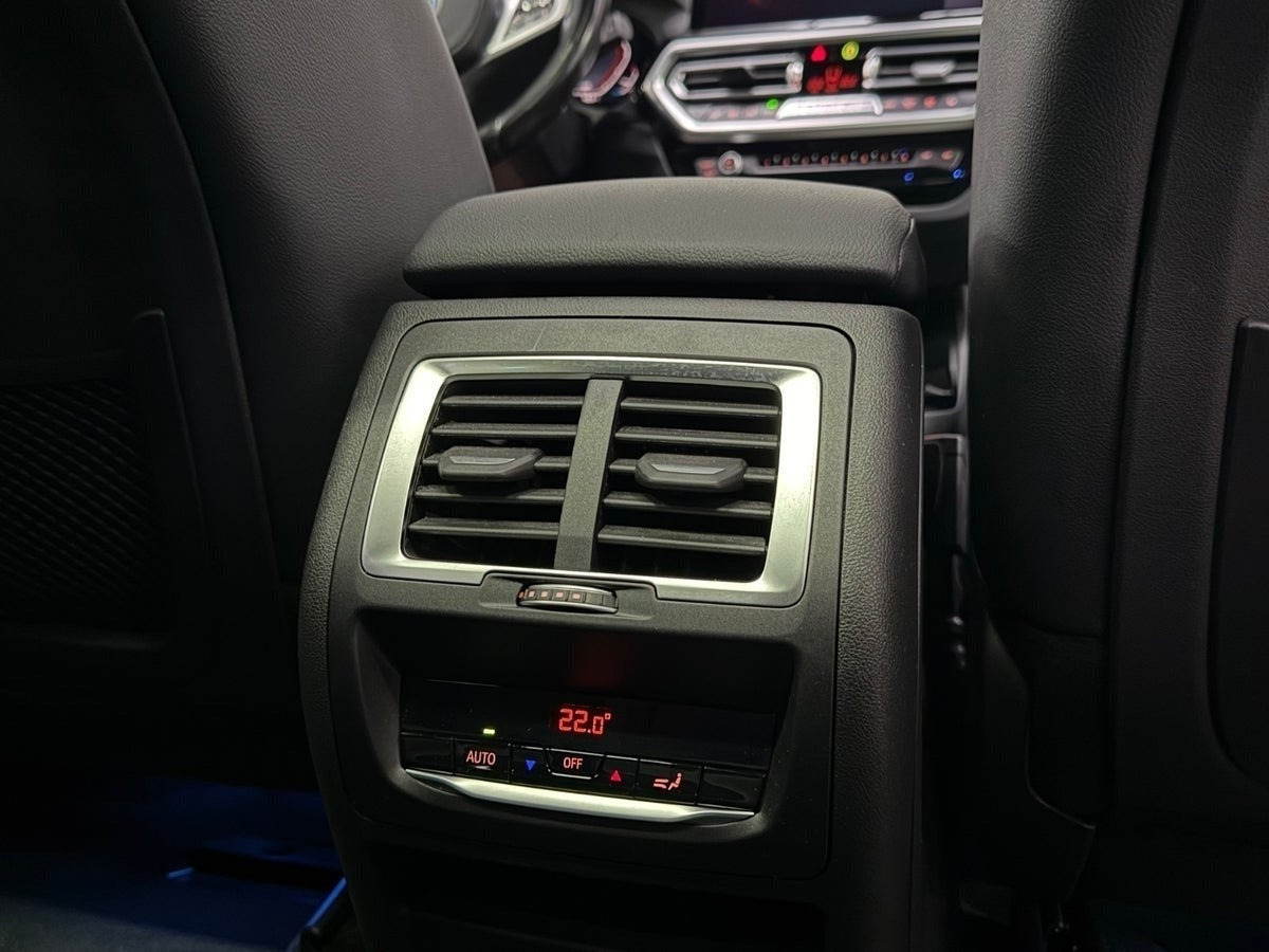 Sort BMW iX3 fra 2022