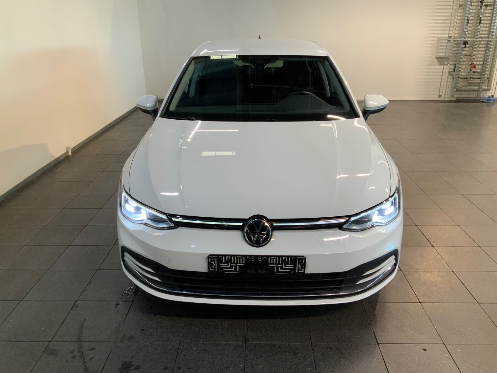 Hvid VW Golf VIII fra 2020