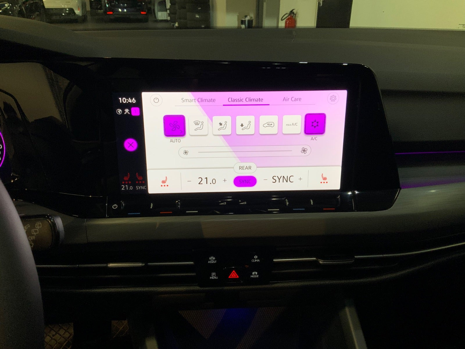 Hvid VW Golf VIII fra 2020