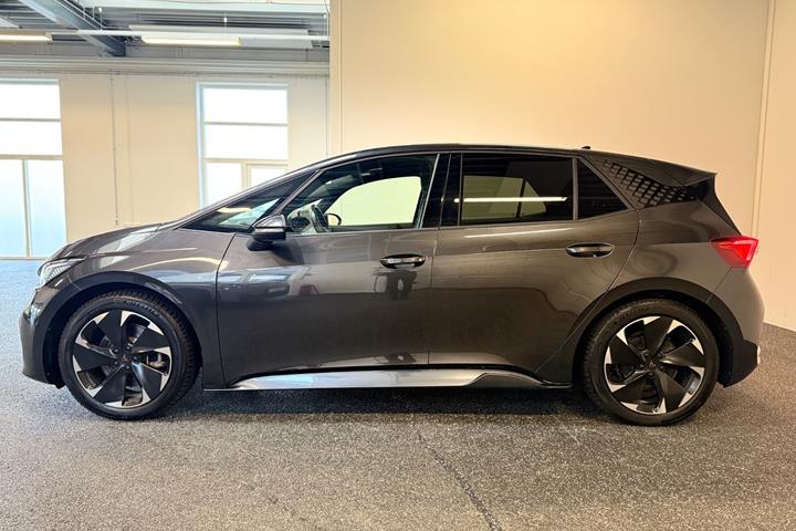 Grå Cupra Born fra 2024