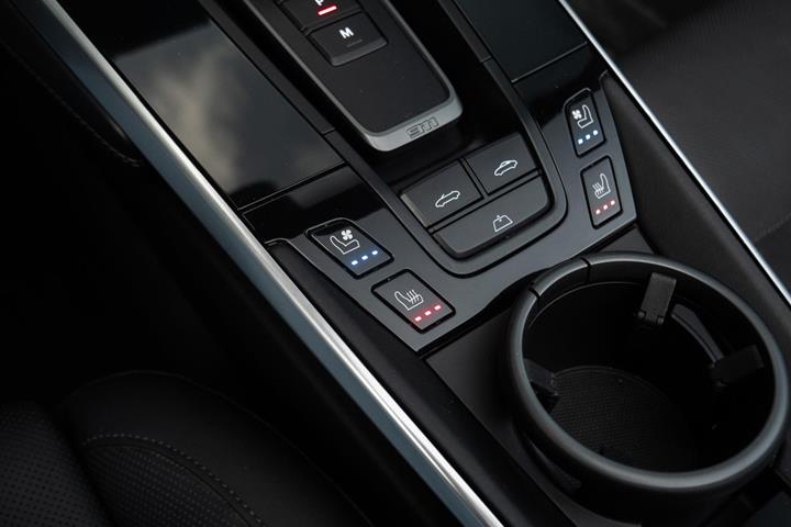 Sort Porsche 911 Turbo S fra 2020