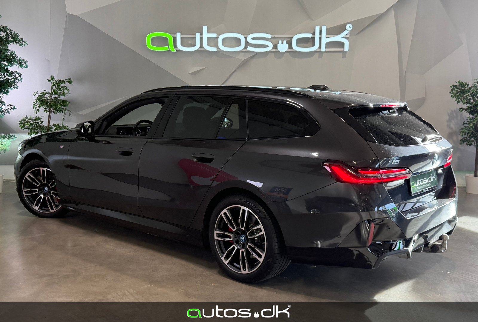Hvid BMW i5 fra 2025