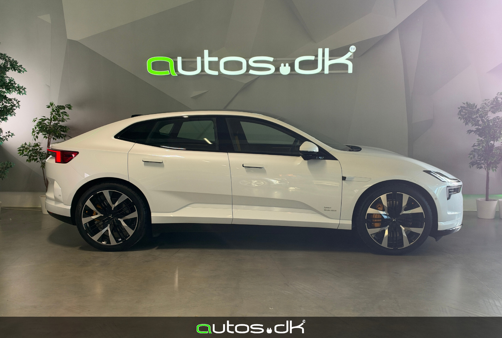 Hvid Polestar 4 fra 2026