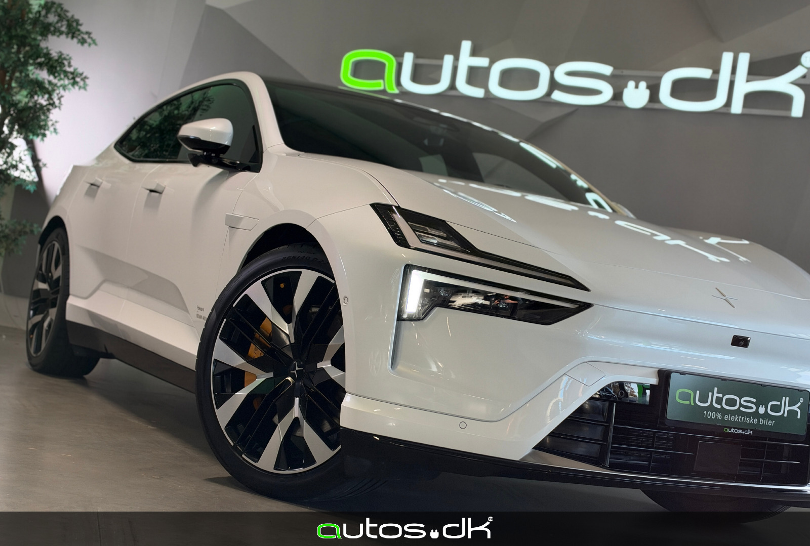 Hvid Polestar 4 fra 2026