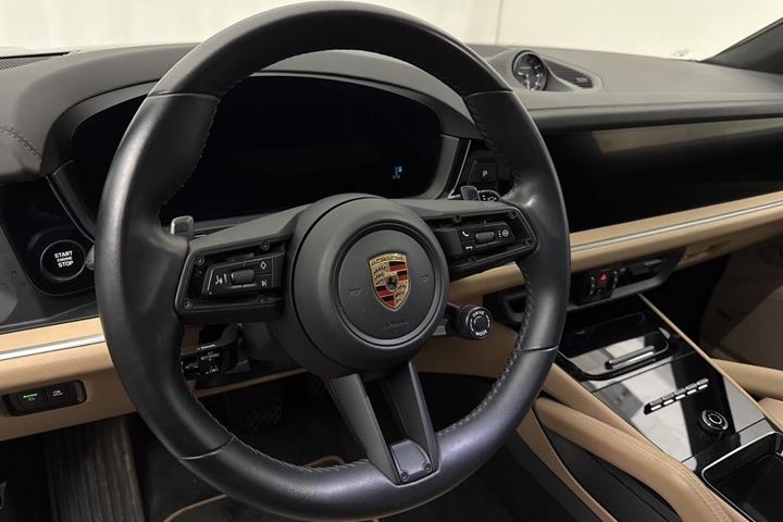 undefined Porsche Cayenne fra 2024