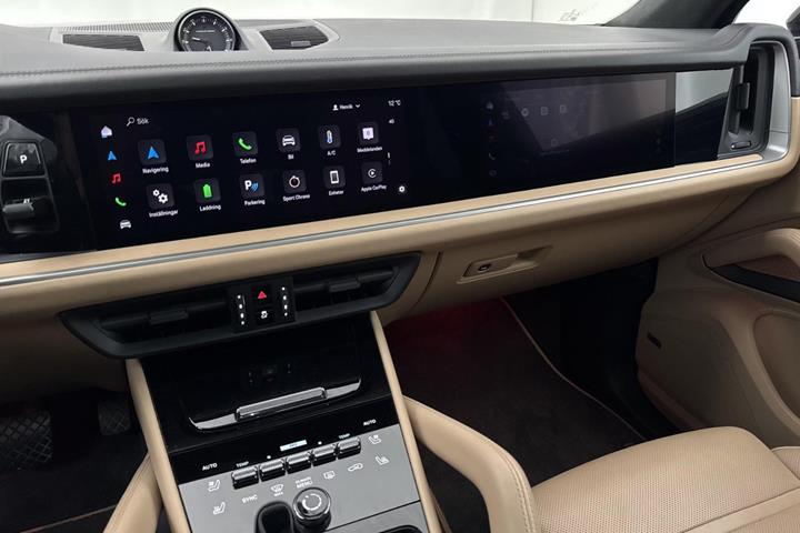 undefined Porsche Cayenne fra 2024