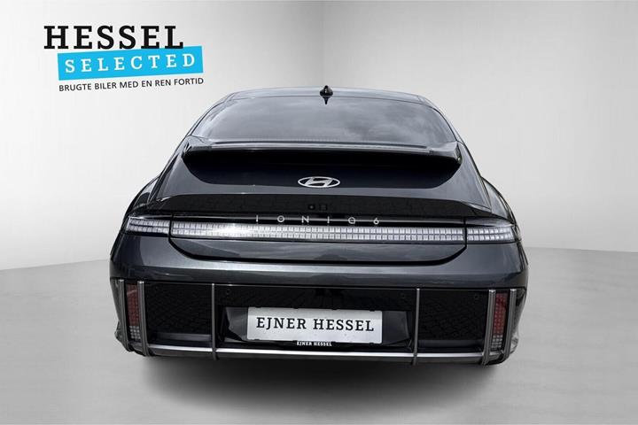 Grå Hyundai Ioniq 6 fra 2023