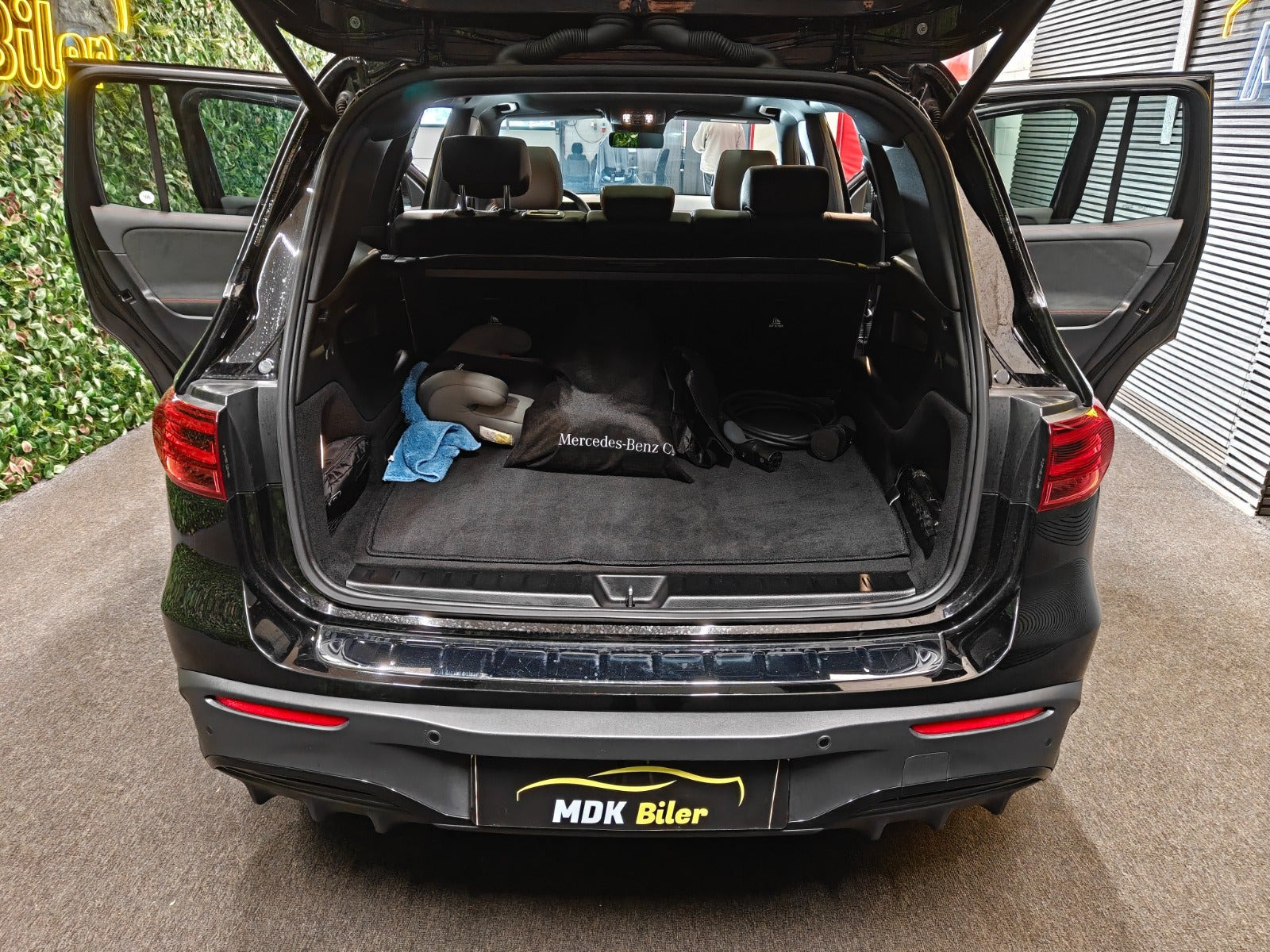 undefined Mercedes EQB300 fra 2024