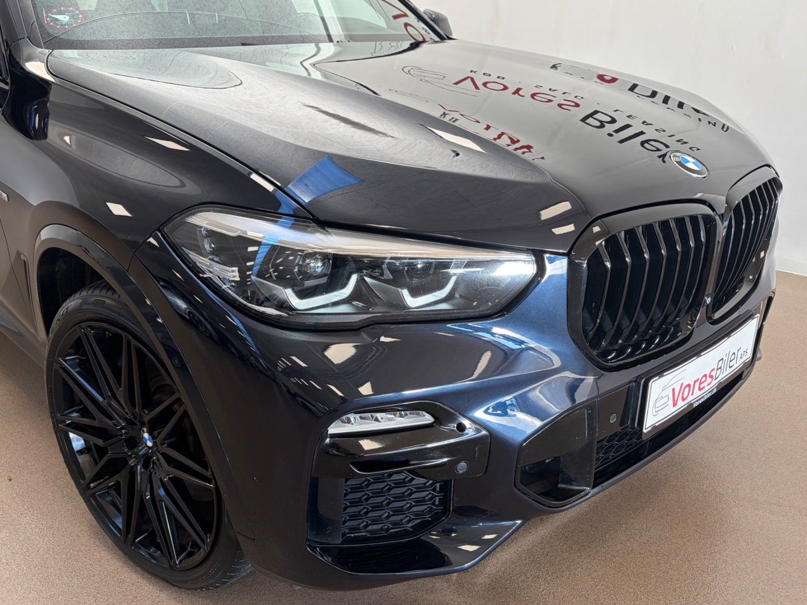 Sort BMW X5 fra 2020