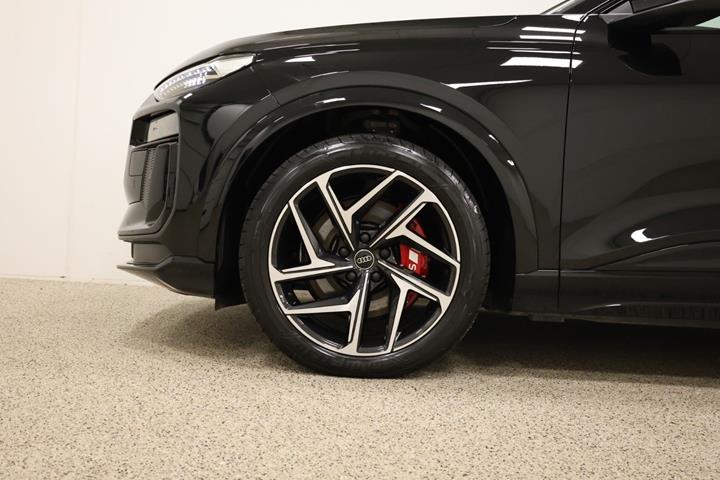 Sort Audi SQ6 e-tron fra 2025