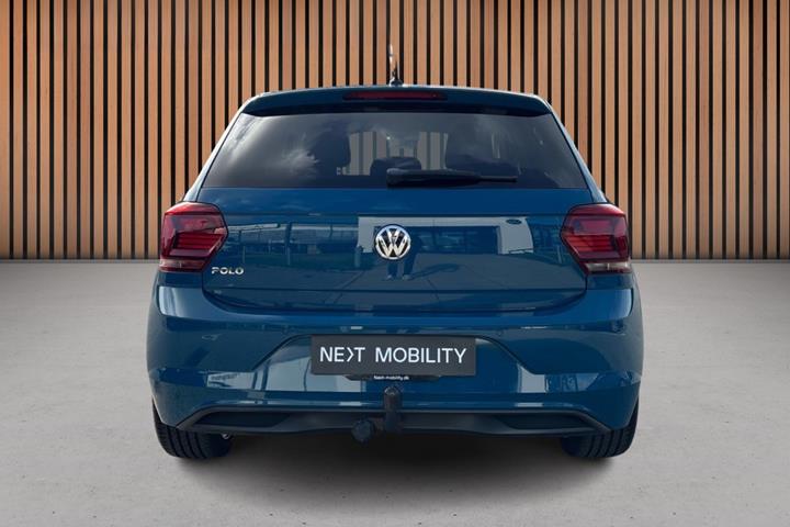 Blå VW Polo fra 2018