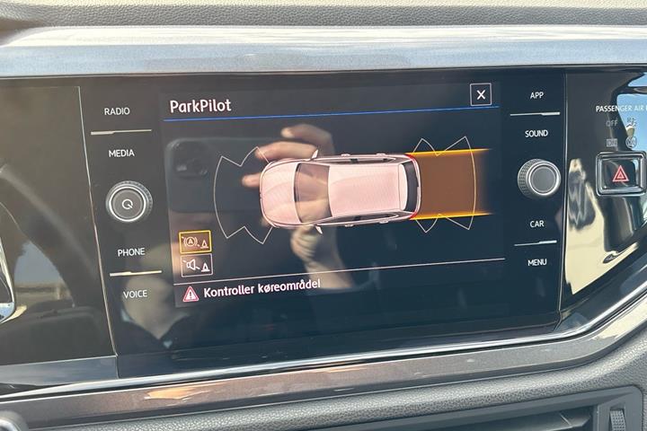 Blå VW Polo fra 2018