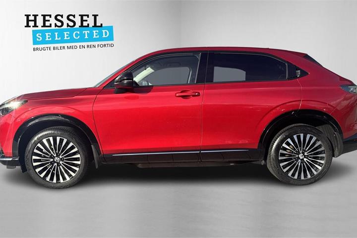 Rød Honda e:Ny1 fra 2023