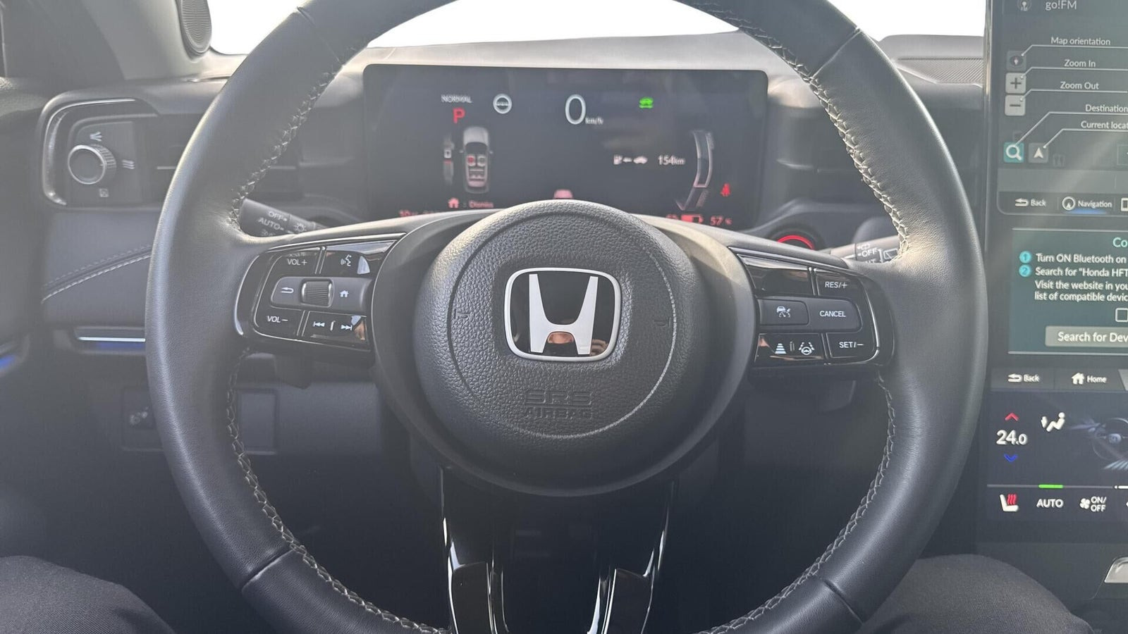 Rød Honda e:Ny1 fra 2023