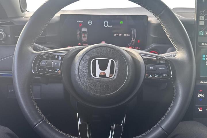 Rød Honda e:Ny1 fra 2023