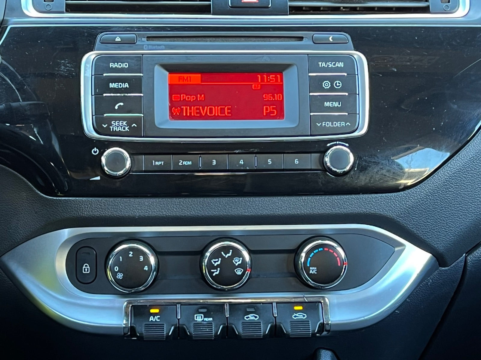 Sort Kia Rio fra 2015