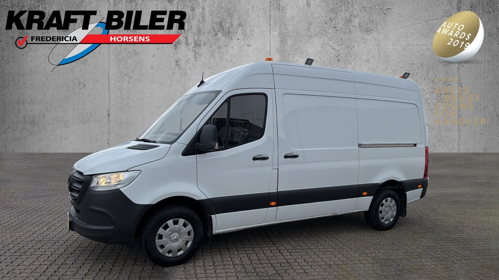 Hvid Mercedes Sprinter 317 fra 2023