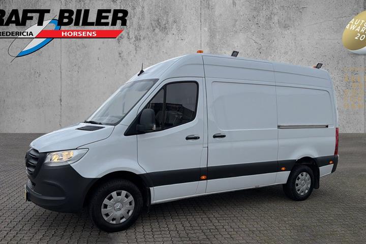 Hvid Mercedes Sprinter 317 fra 2023