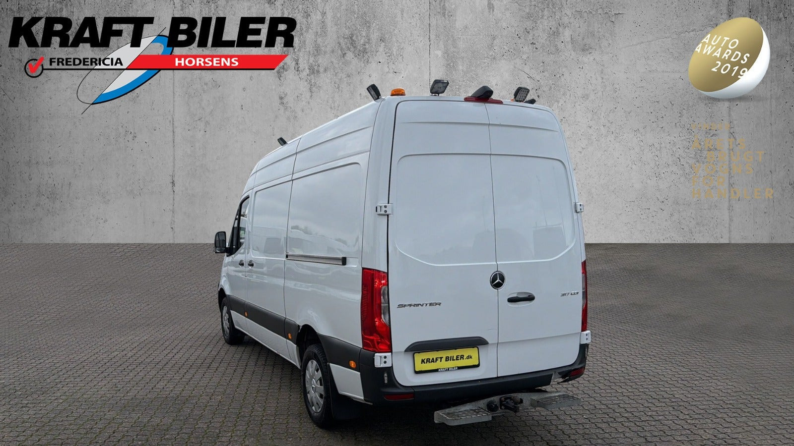 Hvid Mercedes Sprinter 317 fra 2023